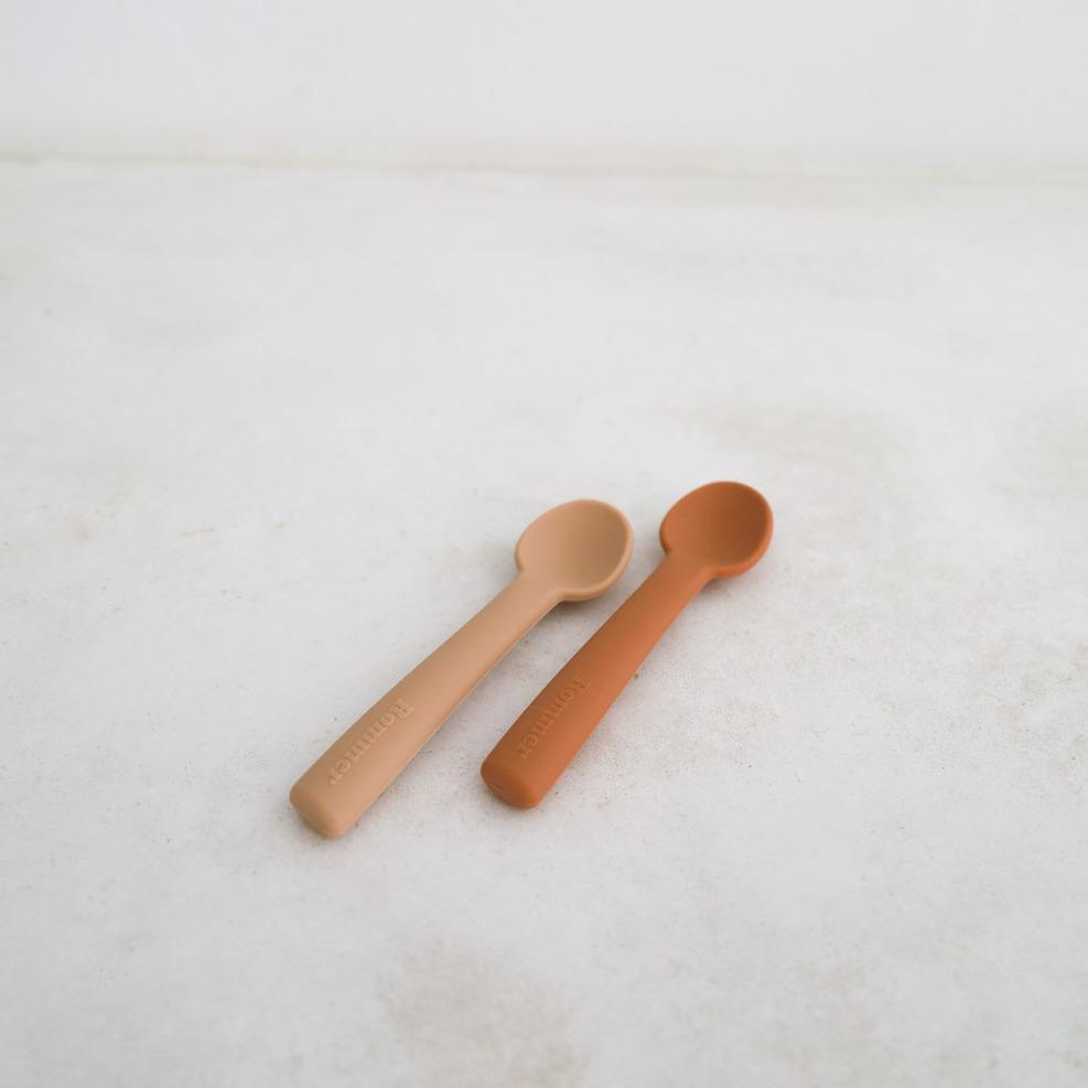 
                  
                    Cinnamon/Nude Spoon Set
                  
                